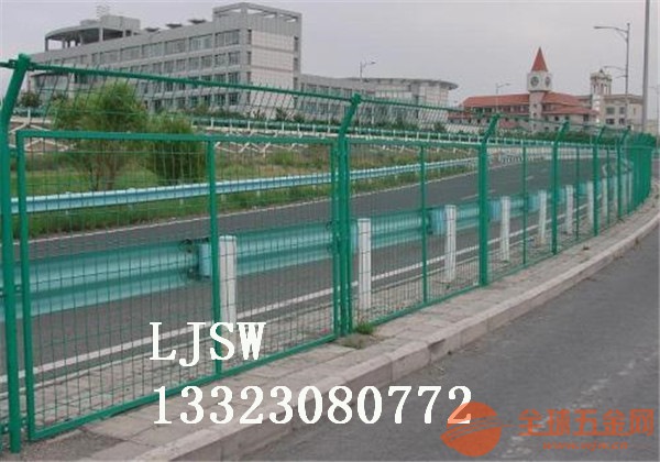 高速公路护栏网与隔离网，守护安全与秩序的隐形卫士