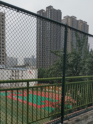 体育场护栏网，安全与美学的完美结合——知乎深度解析