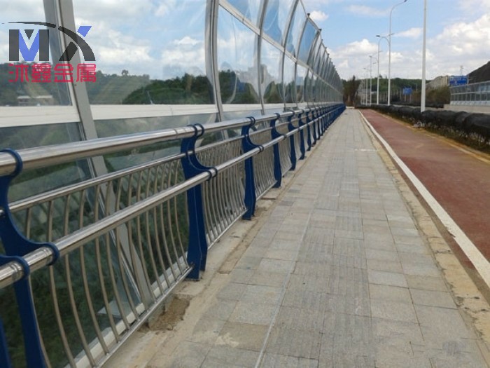 护栏网厂家联系方式大全，构建安全与美观的桥梁